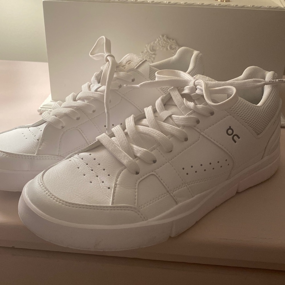 On Cloud sneakers